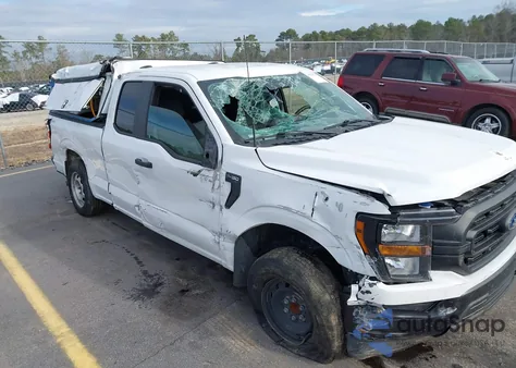 2023 Ford F-150 Xl z USA, uszkodzony, nr VIN 1FTEX1CB2PKD82471